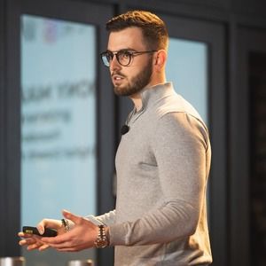 Meet your Posher, Anthony